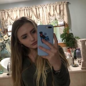 Meet your Posher, Alyvia